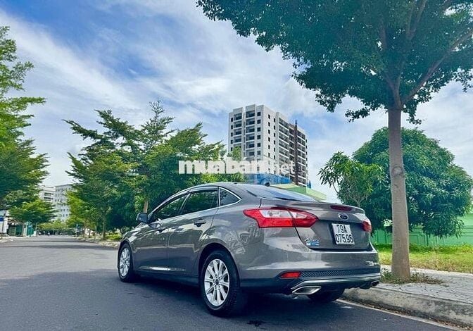 Ford Focus 2015 bản full 2.0 titanium