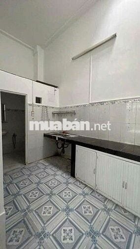 Cho thuê nhà hẻm 2m(XM) Kênh Tân Hóa, P.Tân Phú, Q.Tân Phú giá 9.5tr