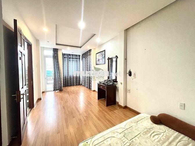 CHO THUÊ NHÀ Ở KINH DOANH 4 TẦNG MẶT TIỀN Ở KHU BÀN CỜ GIÁ 20 TRIỆU/ T