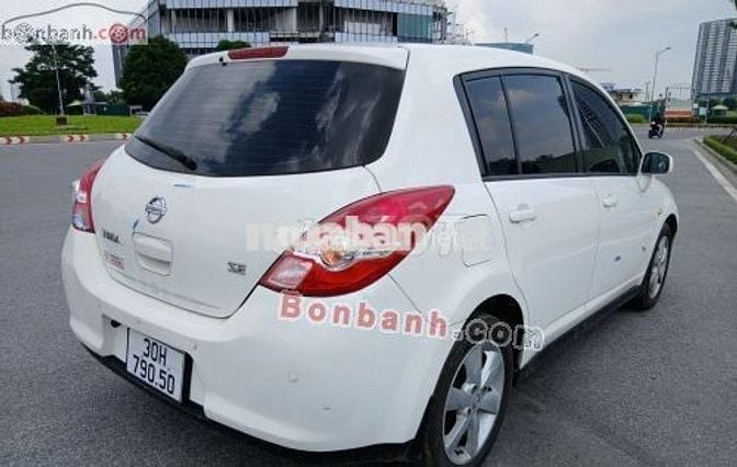 Nissan Tiida 1.6 AT 2009