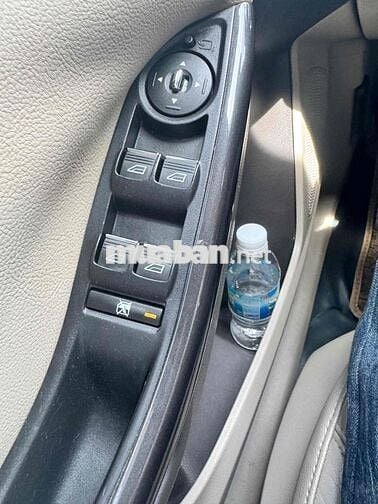 Ford Focus 2015 bản full 2.0 titanium