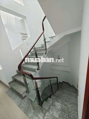Cho thuê nhà mặt tiền đường số Nam Long