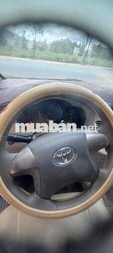 Toyota Innova 2015 2.0E - 135218 km