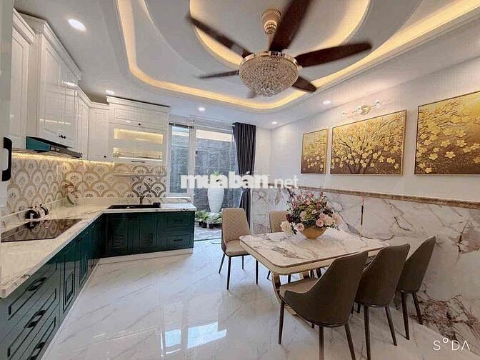 NHÀ PHỐ HIỆN ĐẠI THANG MÁY MẶT TIỀN ĐƯỜNG SỐ TÂN QUY Q7
