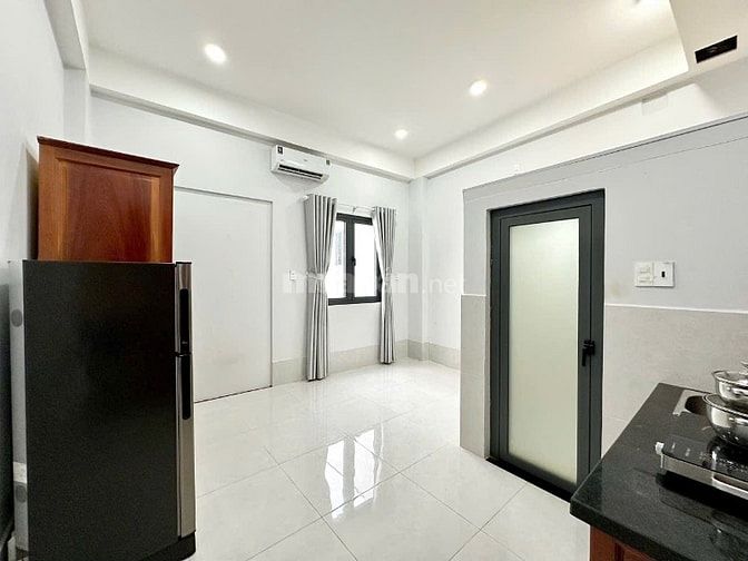 Bán CHDV 10PN, 5x20m, 4 lầu, Bùi Minh Trực P5 Q8