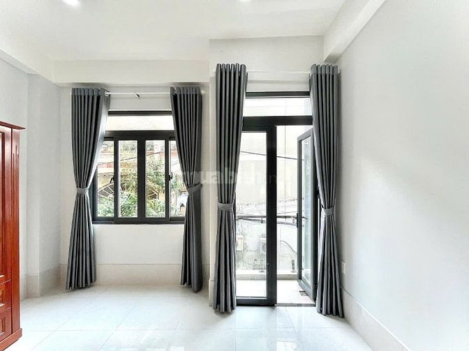 Bán CHDV 10PN, 5x20m, 4 lầu, Bùi Minh Trực P5 Q8
