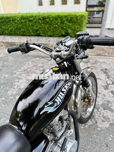 Classic Husky 125