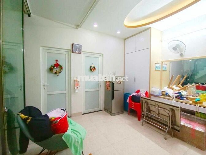 NHÀ HOÀNG DIỆU Q4- 4 LẦU ĐÚC - 67m2 - KO QH- GIÁ 7 TỶ NHỈNH