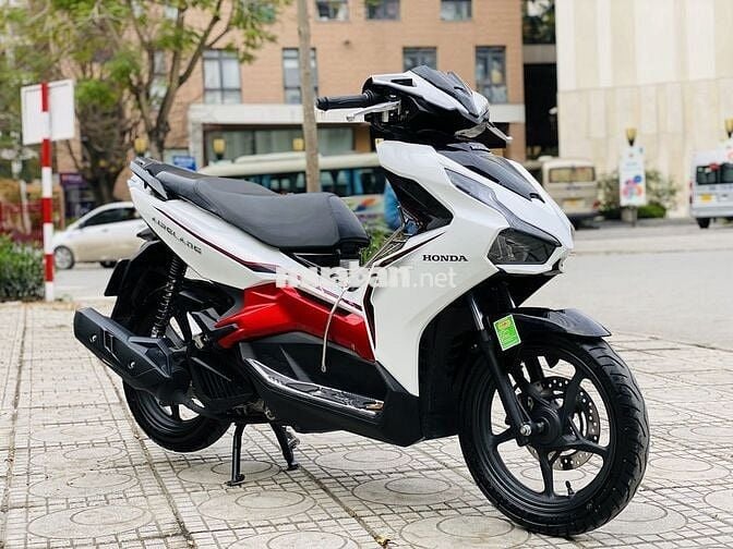 HONDA AIR BLADE 125 FI TRĂNG  KHÓA SMARKEY  2023