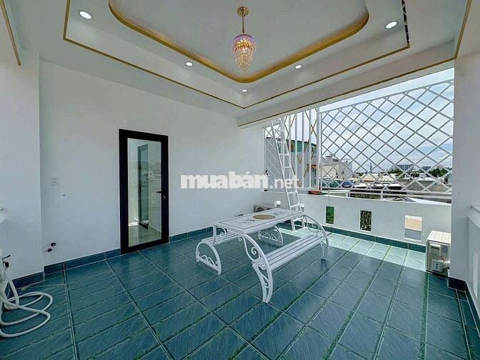Nhà shr hoàn công Huỳnh Tấn Phát Phú Thuận căn đôi tặng hết nội thất