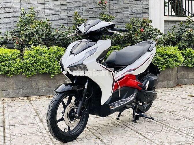 HONDA AIR BLADE 125 FI TRĂNG  KHÓA SMARKEY  2023