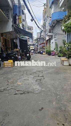 Nhà nát, hẻm xe hơi 8m, tiện xây mới