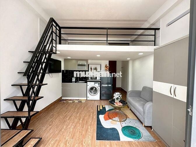 Cho thuê căn hộ duplex ban công lớn ở Huỳnh Văn Bánh, P.13, Phú Nhuận