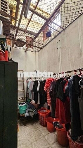 Nhà nát, hẻm xe hơi 8m, tiện xây mới