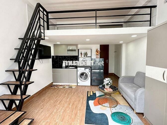 Cho thuê căn hộ duplex ban công lớn ở Huỳnh Văn Bánh, P.13, Phú Nhuận