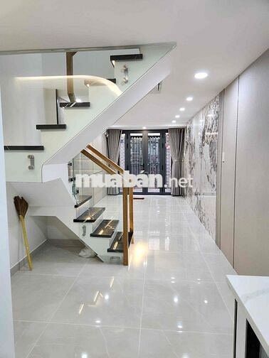 🌈NHÀ CHÍNH CHỦ - 2 TẦNG LẦU - VỊ TRÍ NGUYỄN THẦN HIẾN - QUẬN 4…