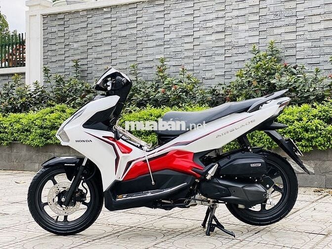 HONDA AIR BLADE 125 FI TRĂNG  KHÓA SMARKEY  2023