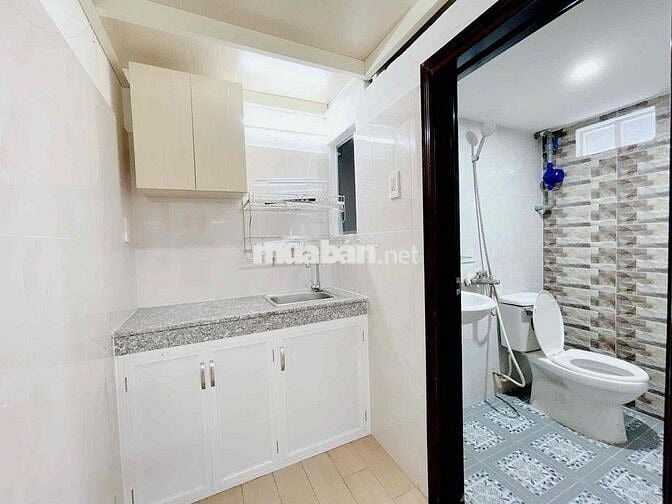 Duplex (có gác) 📍HÀNG XANH |Hầm Xe - Thang Máy - Full Nội Thất|
