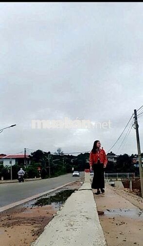 TÔI CẦN BÁN GẤP – LÔ ĐẤT MT DT725 – VIEW HỒ MÊ LINH - ĐÀ LẠT