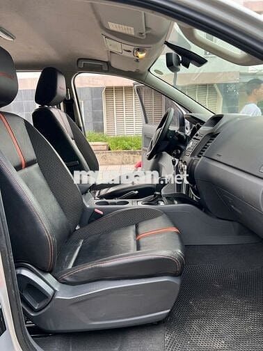 Ford Ranger 2015 Wildtrak 3.2L 4x4 - mới 9,9 vạn