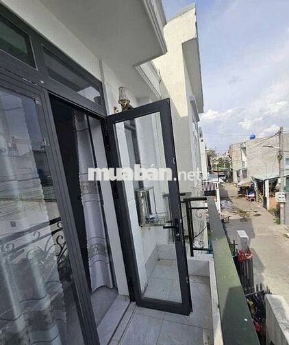👉 “Căn mặt tiền đường lớn, di chuyển nhanh về trung tâm"