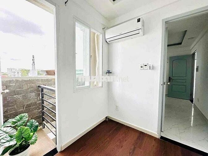 CHDV FULL NỘI THẤT MỚI XÂY NGAY PHAN VĂN HỚN CÓ BANCOL ĐÓN NẮNG