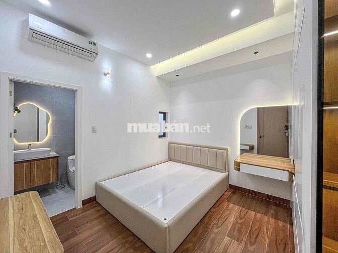 NHÀ TRỆT LẦU MỚI XÂY KIẾN TRÚC HIỆN ĐẠI - 3 PHÒNG NGỦ. NGAY BỜ KÈ TẦM