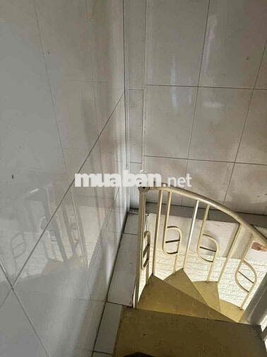 Nhà bán mặt tiền siêu nhỏ Trần Việt Châu