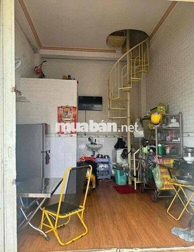 Nhà bán mặt tiền siêu nhỏ Trần Việt Châu