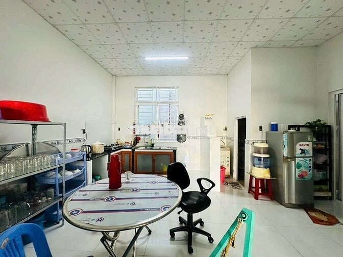 Nhà đẹp rộng 200m² Khu Trường Giang, Phường Tân Hạnh, Vĩnh Long