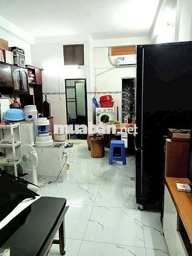 Nhà mặt tiền đs 4 p16 gv 4x15m lầu 4pn. Gần công viên Làng Hoa