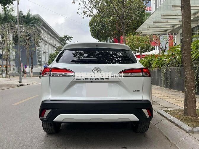 Toyota Corolla Cross 1.8G 2022 trắng đẹp