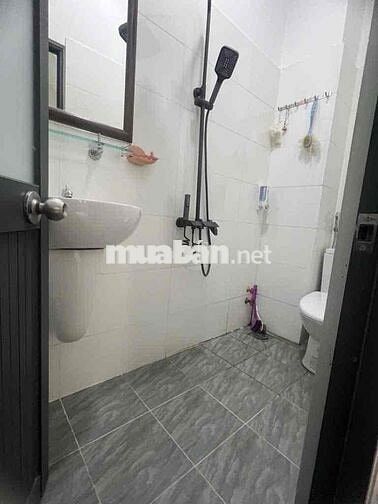 NHÀ 3 TẦNG PHONG CÁCH HIỆN ĐẠI HẺM XE HƠI NGUYỄN VĂN QUÁ GIÁ TỐT