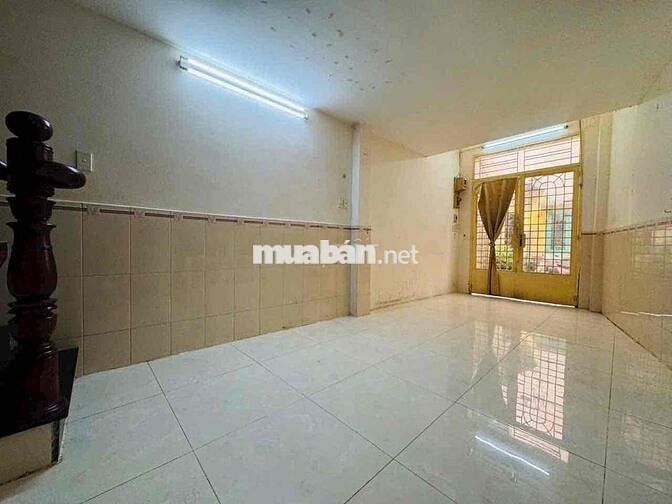 Cho thuê NC Cư Xá Đô Thành, Quận 3 2pn 2wc  nở hậu 3.9m