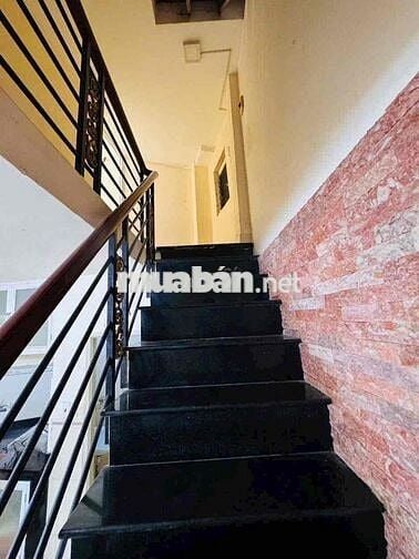 Cho thuê NC Cư Xá Đô Thành, Quận 3 2pn 2wc  nở hậu 3.9m