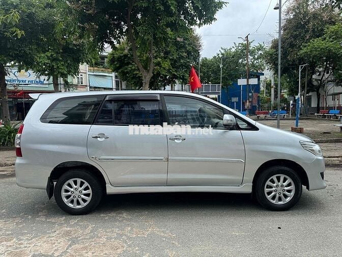 Toyota Innova 2012 V - 125000 km