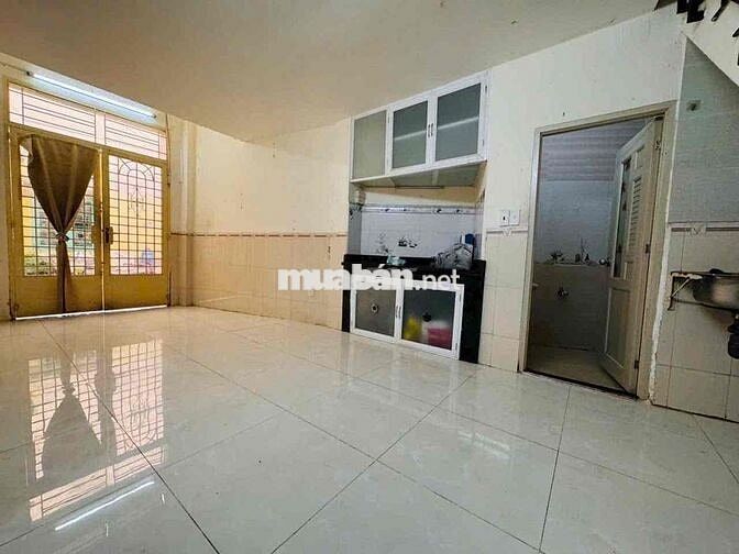 Cho thuê NC Cư Xá Đô Thành, Quận 3 2pn 2wc  nở hậu 3.9m