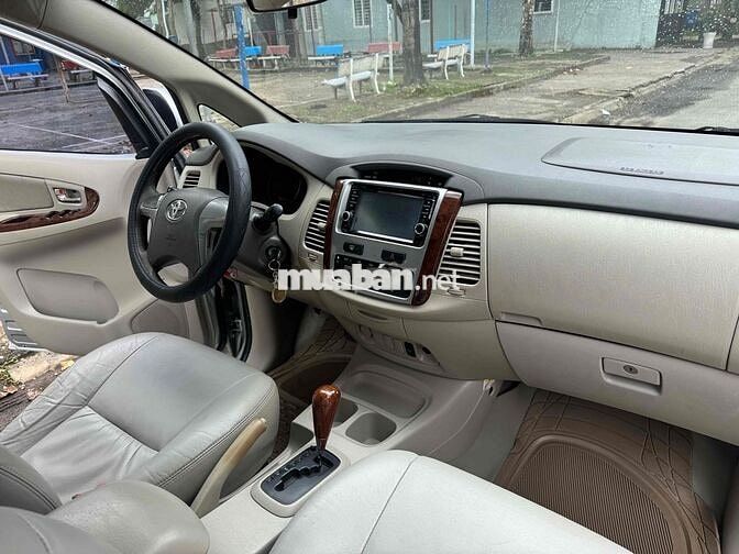 Toyota Innova 2012 V - 125000 km