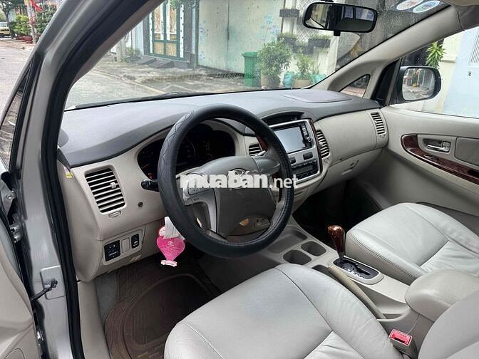 Toyota Innova 2012 V - 125000 km