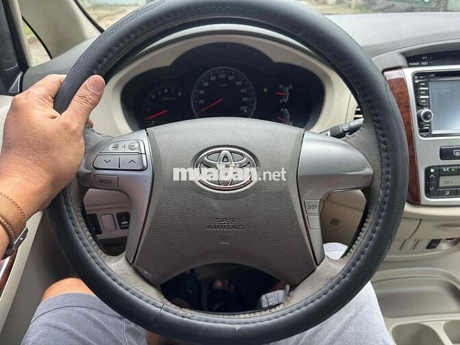 Toyota Innova 2012 V - 125000 km