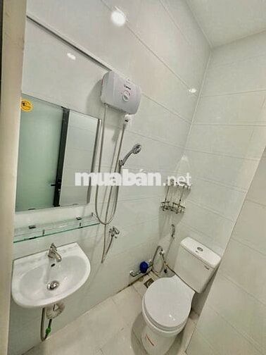 Cho thuê căn hộ Studio thang máy cửa sổ lớn ở Trần Hữu Trang Phú Nhuận