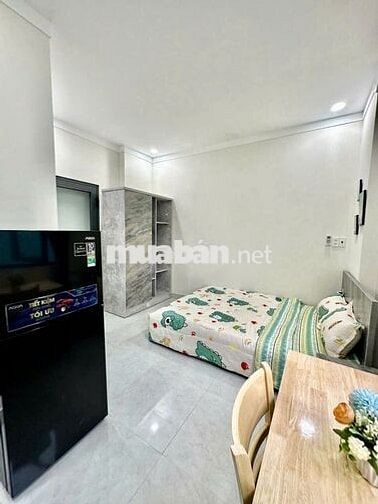 Cho thuê căn hộ Studio thang máy cửa sổ lớn ở Trần Hữu Trang Phú Nhuận