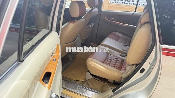 Toyota Innova 2009 G - 120000 km