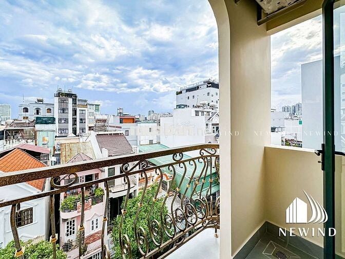 Căn Hộ 1 Phòng Ngủ Ban Công Siêu Đẹp Gần Cầu Kênh Tẻ, ĐH Luật