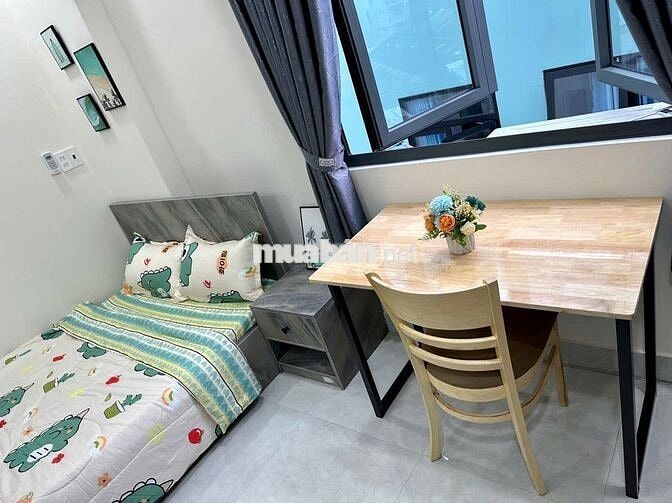 Cho thuê căn hộ Studio thang máy cửa sổ lớn ở Trần Hữu Trang Phú Nhuận