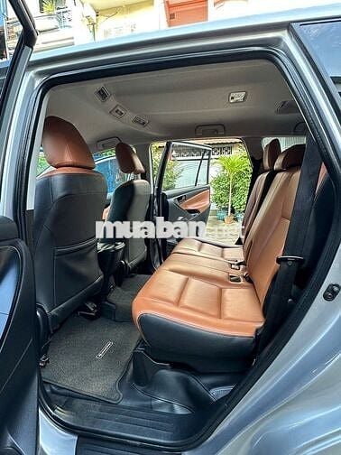 Toyota Innova 2019 2.0E - 700000 km