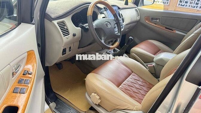 Toyota Innova 2009 G - 120000 km