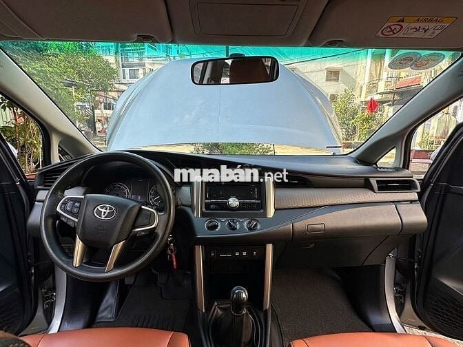 Toyota Innova 2019 2.0E - 700000 km