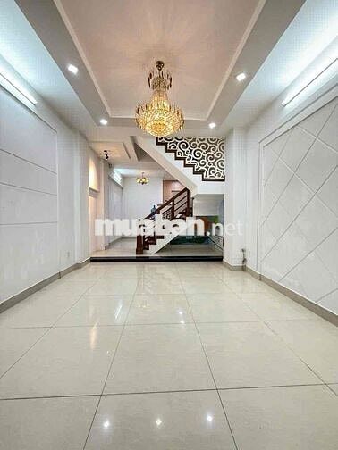 Nhà 2 Lầu Sẵn 3 Máy Lạnh Ngay Cao Đẳng Điện Lực