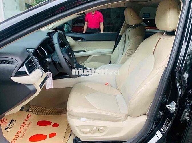 Toyota Camry 2022 2.0 Q - lướt 57.000 km